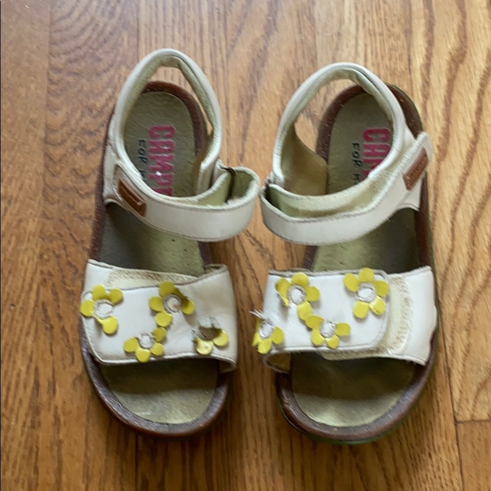 Camper kids white sandals with flowers size 32